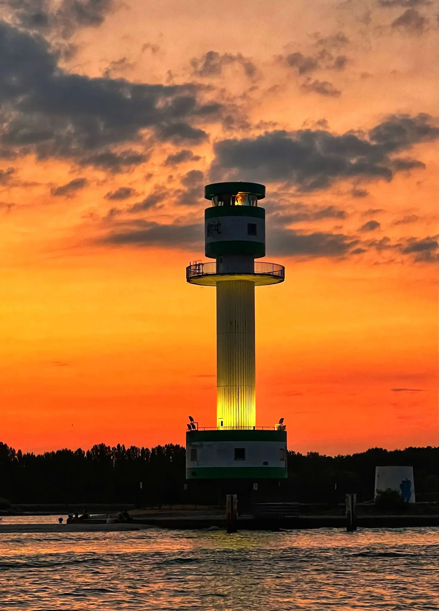 Leuchtturm Friedrichsort an der Kieler Förde im Abendlicht